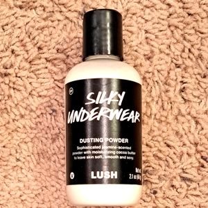 Silky Underwear dusting powder by Lush